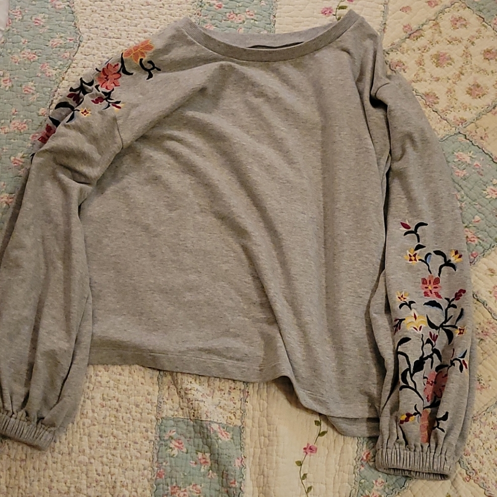 Floral Embroidered Sweater
